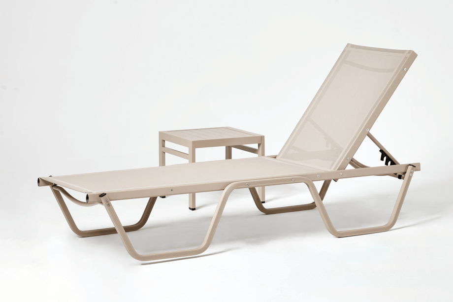 Haute Outdoor Lounge Chair with Mesh Fabric – Weather-Resistant & Stylish