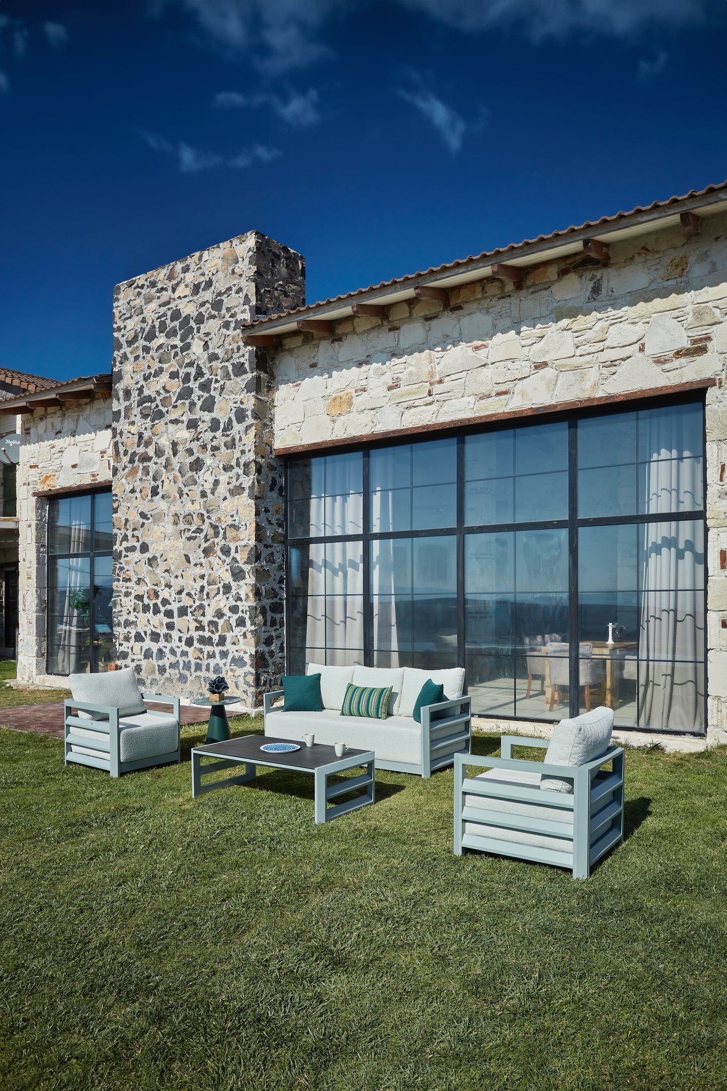 Mastro Aluminum Garden Balcony Seating Group with Coffee Table