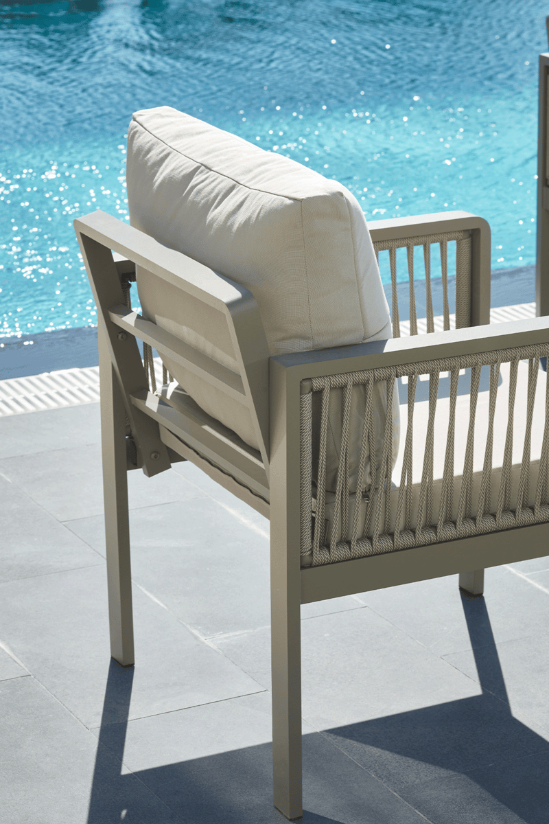 Amorino Aluminum Outdoor Furniture Set 4-piece Patio Conversation Sofa set with Coffee Table