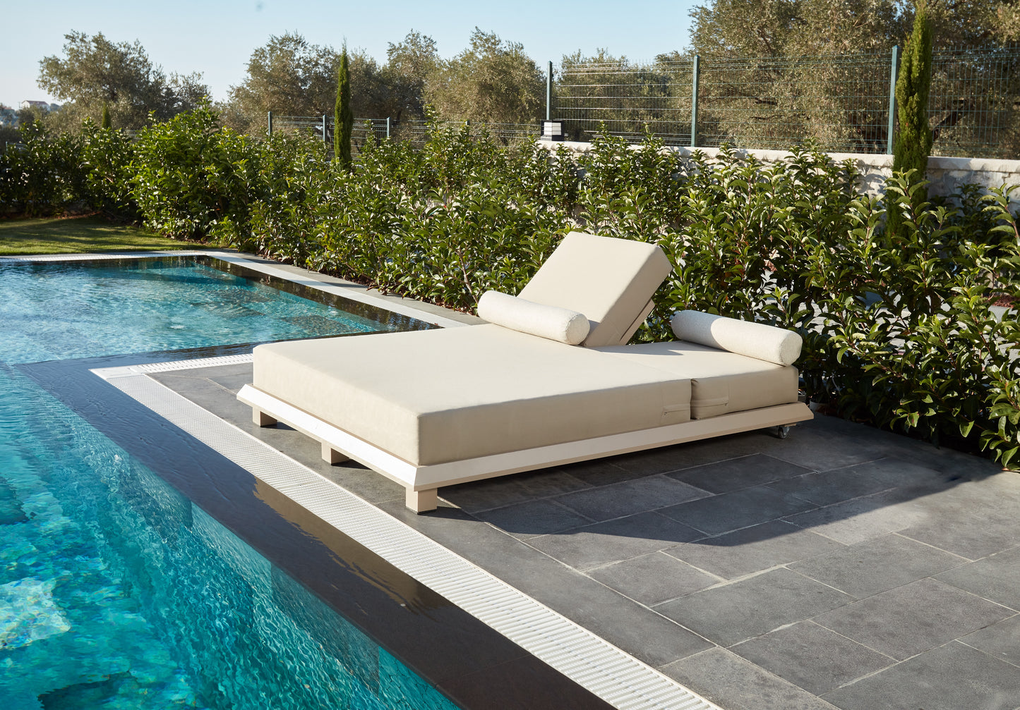 Mykonos Outdoor Aluminum Chaise Lounge